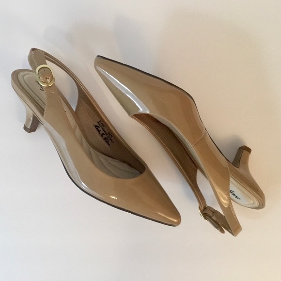 Easy Street ‘Faye’ Nude Patent Sling Back Pump - Picture 10 of 13